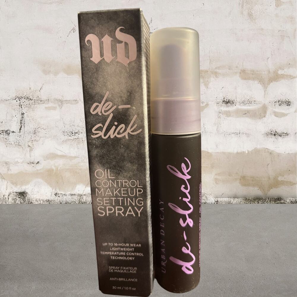 Urban Decay De-Slick Oil Control Makeup Setting Spray NIB